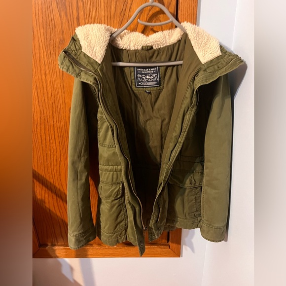 American Eagle Outfitters Olive Green Parka Coat w/ Sherpa Lined Hood - Size Med - Picture 3 of 6